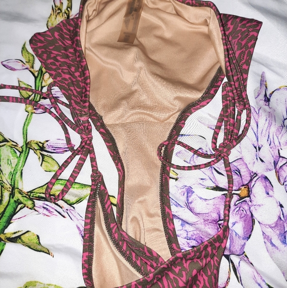 RARE! Victoria's Secret ~ Bikini 👙 - Picture 2 of 7